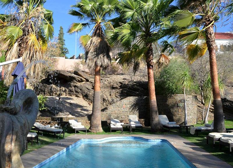 ../Images/KO,YI-CHUN Republic of Namibia - Heinitzburg (2).jpg